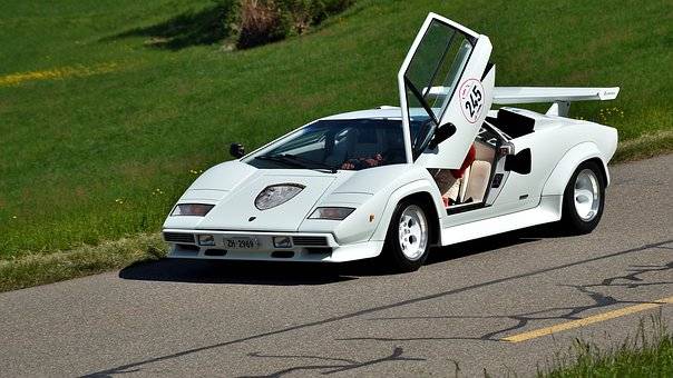 Assurance Lamborghini Countach