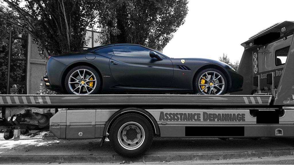 Assistance dépannage Tesla et prêt de véhicule