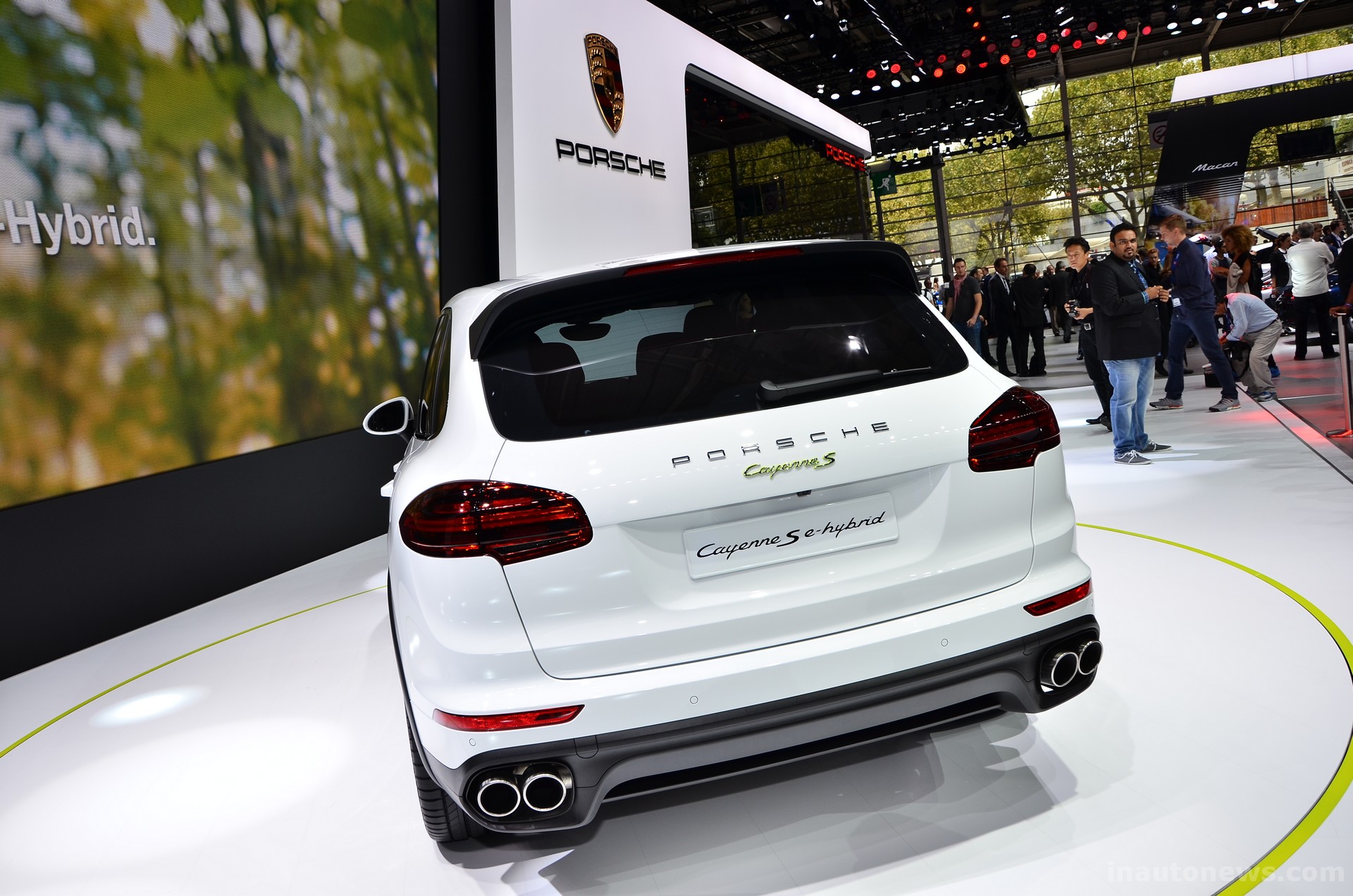 assurance porsche cayenne hybrid